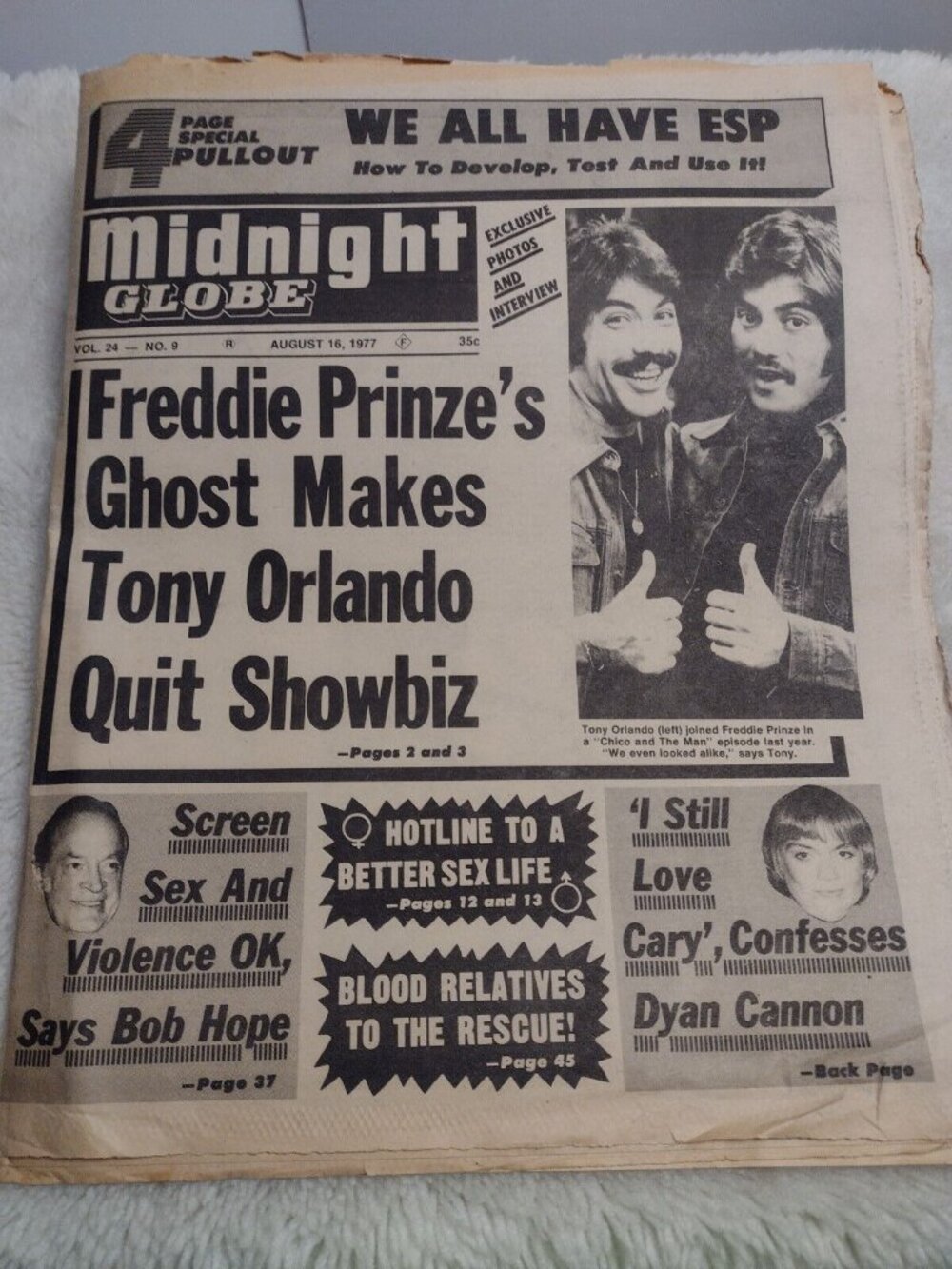 Midnight Globe Newspaper August 16, 1977 Freddie Prinze Bob Hope Abe Lincoln